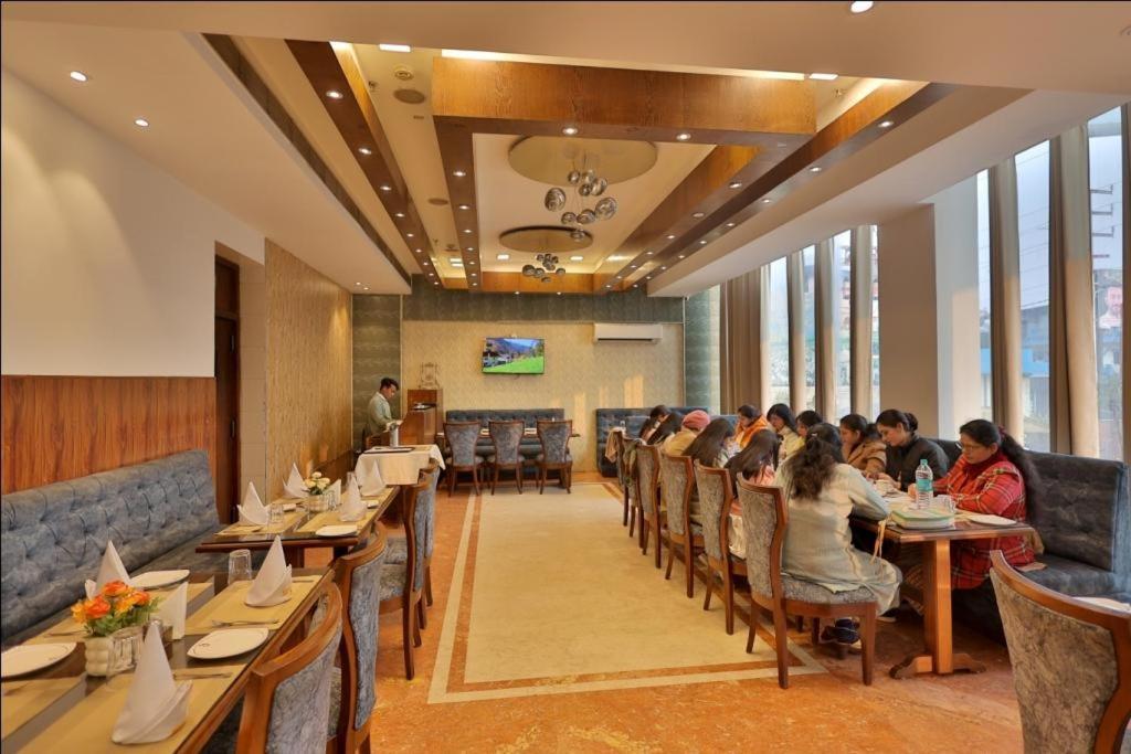 Hotel The Amaris Rishīkesh Dış mekan fotoğraf